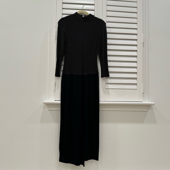 Black midi dress. Stripe top and slit black bottom. - Picture 2 of 6